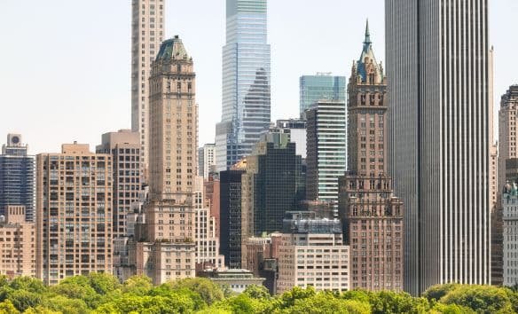 Professional office cleaner in Upper East Side NYC office